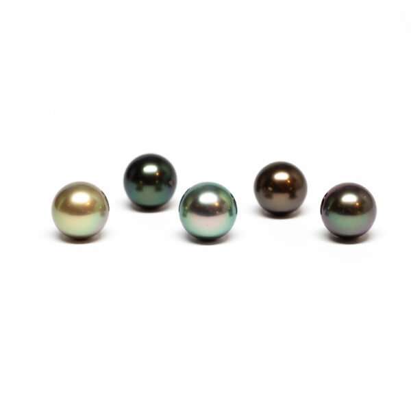 Round tahiti cultured pearl, 9,5-10mm, B quality fancy colour