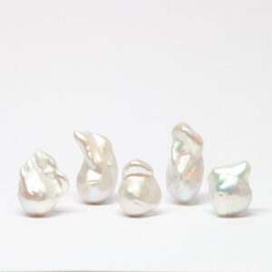 Freshwater Pearls, Baroque, White, 16-17mm, AB quality