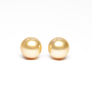 South Sea pearls, pair, Golden, 13,1mm, B Quality